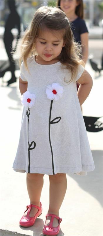 çocuk-elbise-beyaz-elbise-çiçek desenli-elbise-kız-4-yaşında