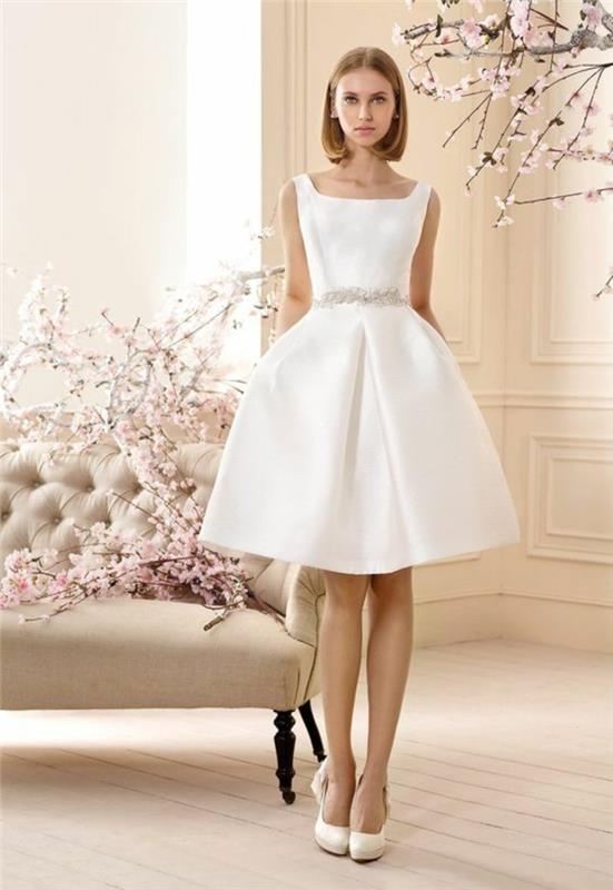 Paprasta elegancija, balta papuošta vestuvinė suknelė Trumpa vakarinė suknelė