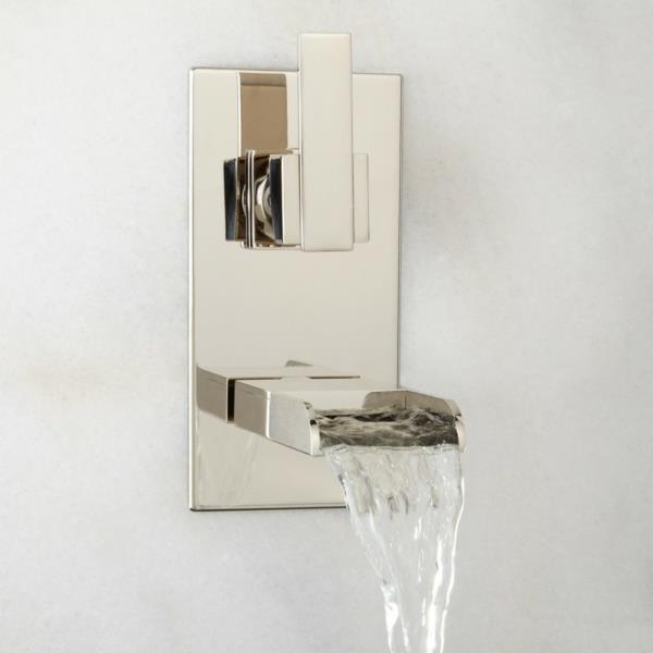 elegantiškas prie sienos tvirtinamas vonios maišytuvas