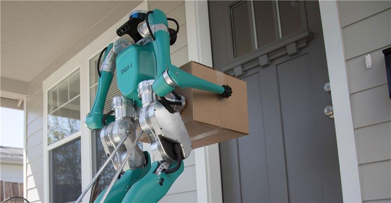 Ford ve Agility Robotics, paketleri evlere otonom olarak teslim edebilen Digit robotunu geliştirdi