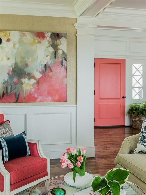 dekoracija sobe s koralno roza culeur, velika slika v abstraktnih barvah, bela moderna hiša,