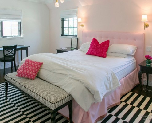 Dormitorio rosa y negro