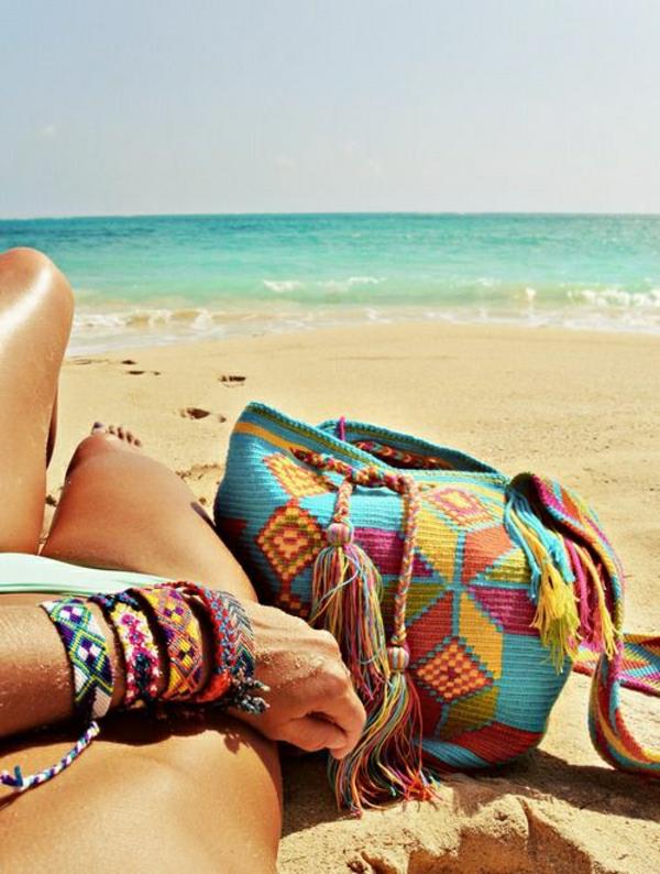 renkli-plaj çantası-güzel-deniz manzaralı