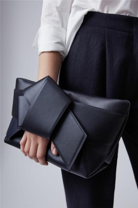 bag-main-woman-Musubi-clutch-in-black