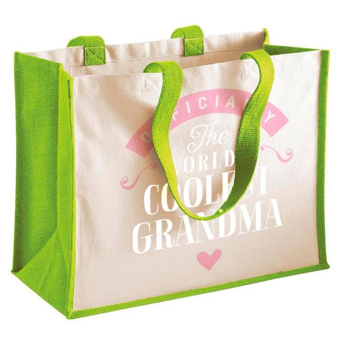 model bež torbice z zelenimi ročaji z graviranjem najbolj kul babice na svetu, osebno darilo za babico
