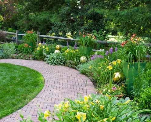 Percorso del giardino in mattoni di clinker