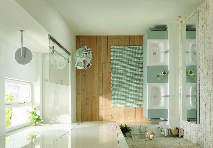 bele in lesene kopalniške ideje s pridihom zelenih, lesenih kopalniških tal, vgradno kadjo