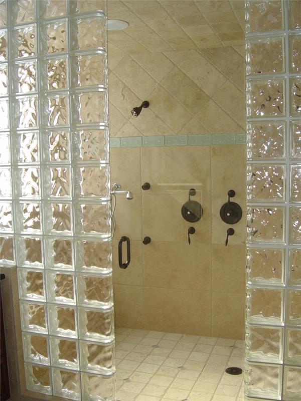 vonios kambario plytelių klojimo idėja, kaip padaryti kvadratinį stiklo plytelę