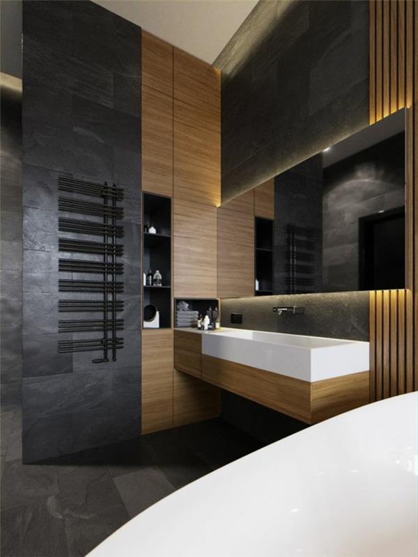 kokonuojantis vonios kambarys, juodos betono efekto plytelės, medinė danga, didelis stačiakampis praustuvas