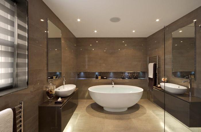 modernus vonios kambario dizainas šviesiai ruda spalva