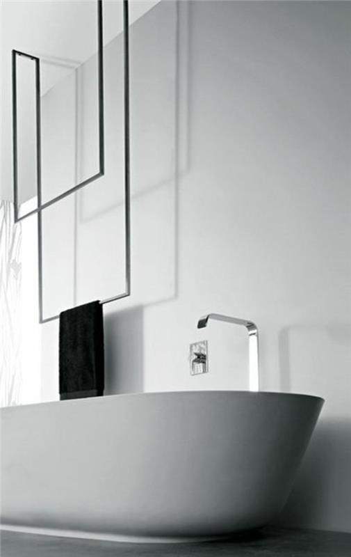 kopalniško-oblikovalsko-blance-bela-kad-kad-v-kopalnici-stenski nosilec za brisače
