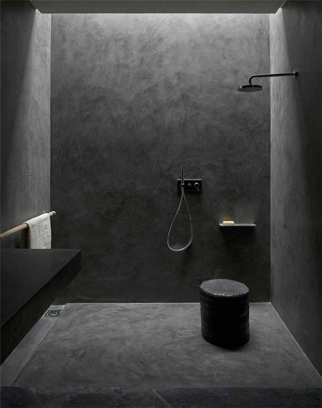 mumlu beton antrasit gri banyo duvar tasarımında duşakabin