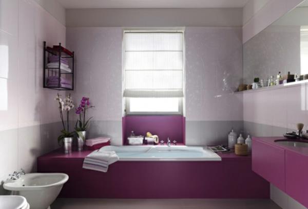 vijolična-kopalnica-in-dekor