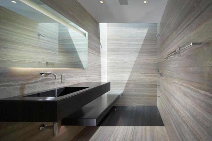 siyah renkli büyük modern lavabo, çerçevesiz ayna, gri traverten fayans