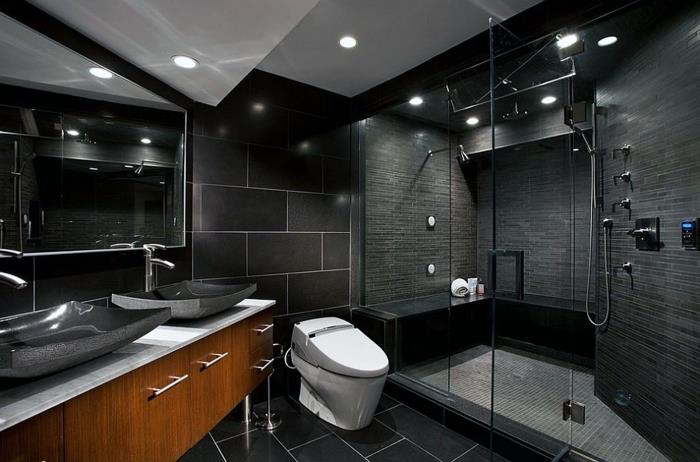 juodas vonios kambario dekoras su rudos spalvos mediniu tualetu, modernus tamsaus vonios kambario interjero dizainas