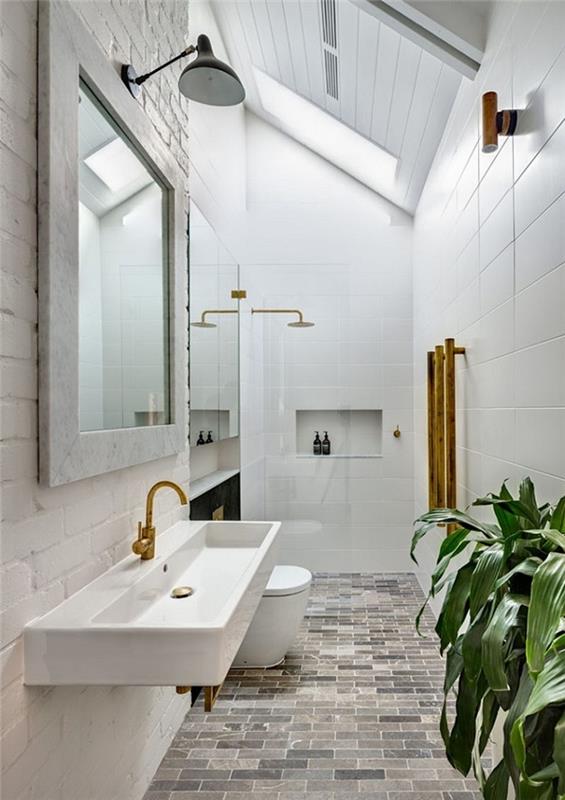 modern banyo küçük alan beyaz kiremit pencere çatı duvar beyaz tuğla ayna yeşil bitkiler iç