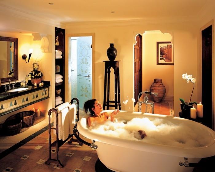 rytietiški-vonios kambario baldai-egzotiški-marie-claire-house-vonios kambarys