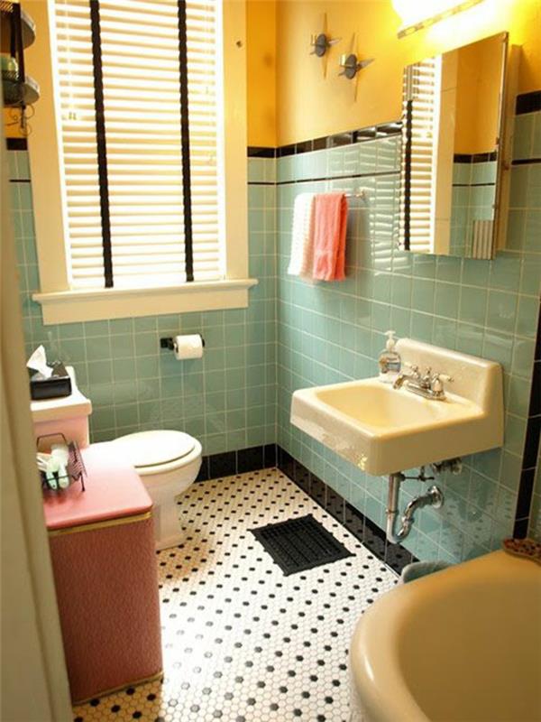 retro-kopalnica-retro-ploščice-obarvane-stene-mozaik-ploščice-luč