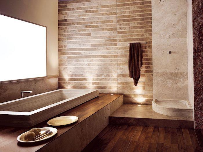 travertino vonios kambarys ir medinės travertino vonios medinės grindys