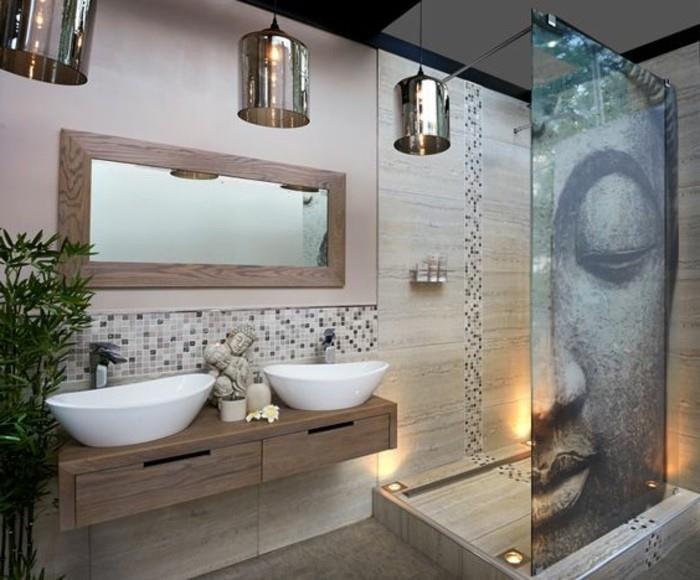 zen-vonios kambarys-bambuko siena-mozaika-smėlio spalvos veidrodis-stačiakampis-smėlio spalvos plokštės