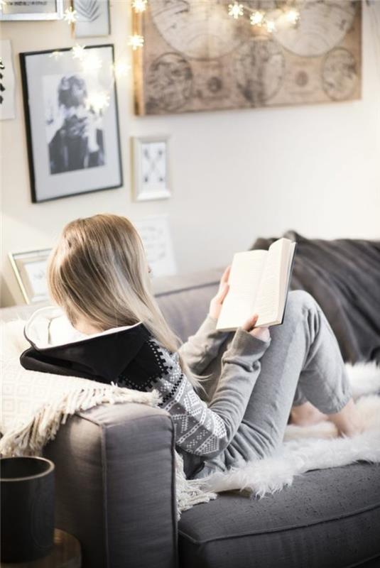 salon-koza-kadın-fotoğraf-kitap-ışık-çelenk-gri-kanepe