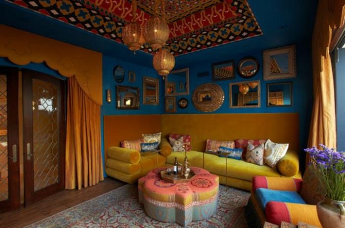 modernus-gyvenamasis kambarys-sedari-marokietiškas-svetainė-marokietiška-sofos-išdėstymas-marokietiškas-svetainės dizainas-marokietiškas apdaila