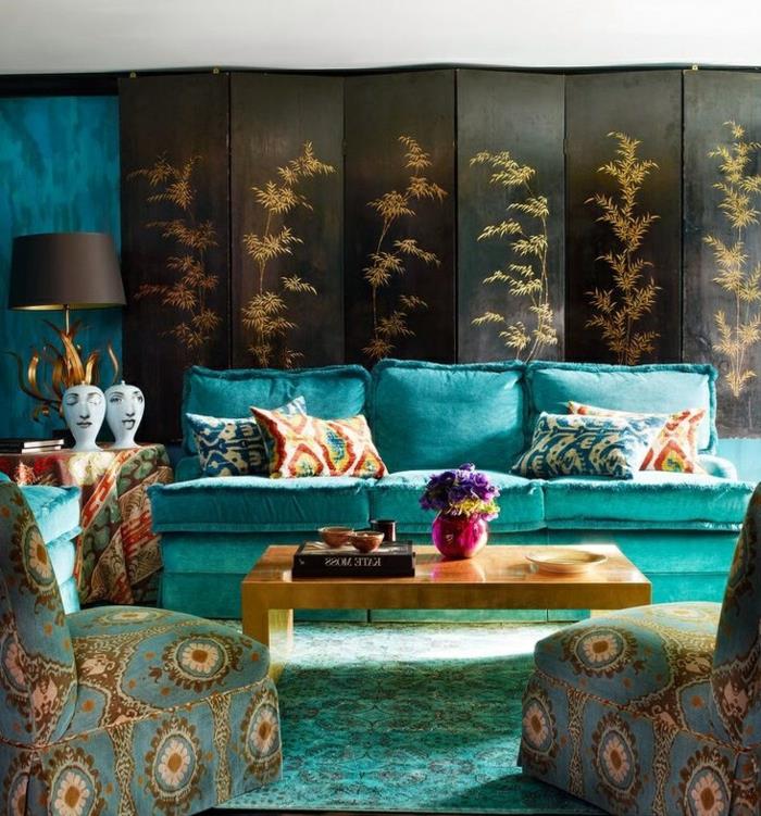 rytietiškas-salonas-sedari-marokietiškas-modernus-svetainės-dekoravimas-mėlynos ir aukso spalvos