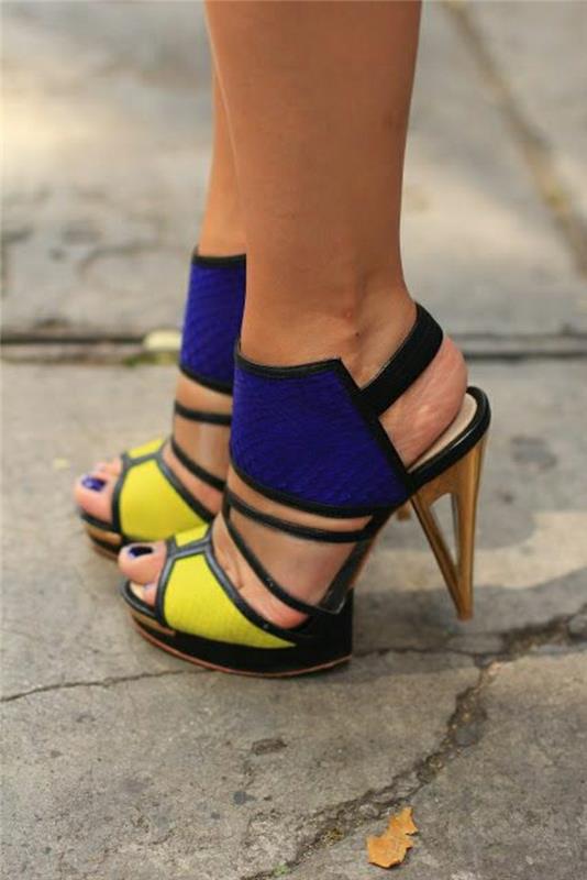 rengarenk-bayan-sandalet-moda-trendleri-2016-bayan-ayakkabı