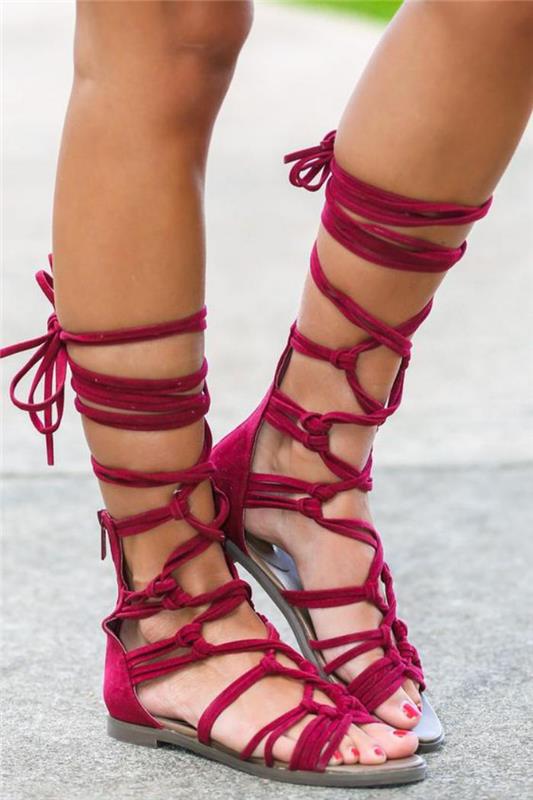 aukštakulniai-gladiatoriai-sandalai-ryškiai raudoni