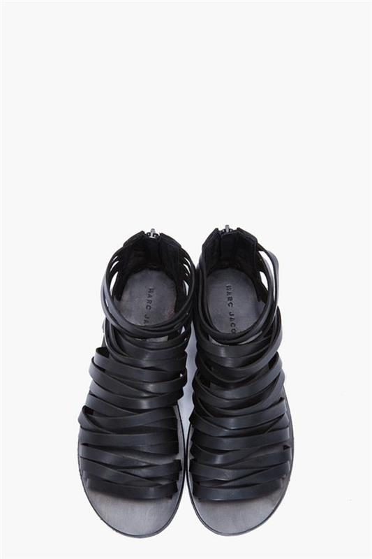 moteriškos juodos basutės-naujausios mados tendencijos-moteriški vasaros batai