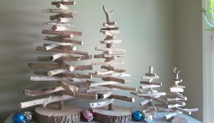 yüzen-ahşap-ağaçlar-farklı-boyut-temiz-ahşap-dallar-fikri-nasıl-yapılır-bir-Noel-ağacı