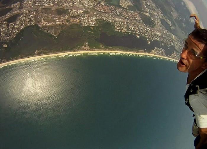 parašiutas-šuolis-laisvas-kritimas-parašiutas-nuotykių nuotrauka-jūra-žemė