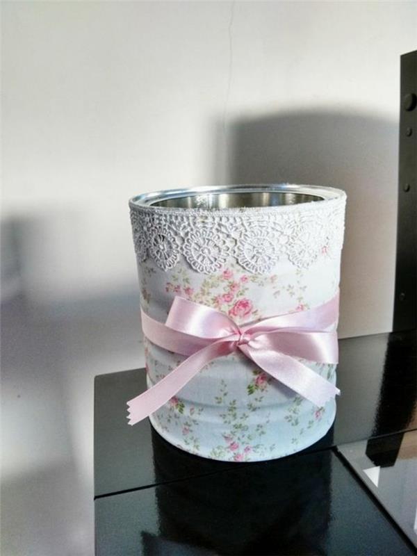scatole-di-latta-idea-barattolo-decorato-stile-vintage-carta-colorata-pizzo-nastro-rosa-portaoggetti
