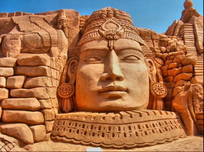 pesek-kiparstvo-navdihujoče figure-v-pesku