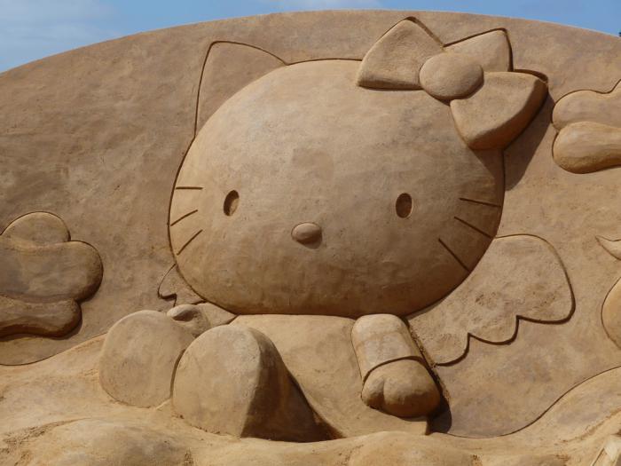 hello-kitty-sand-kiparstvo