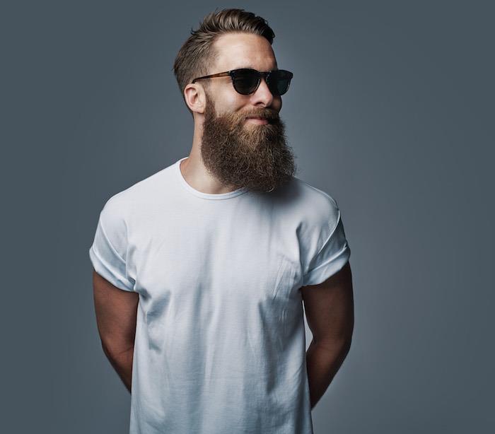 strižen hipsterska brada dolg debel moški