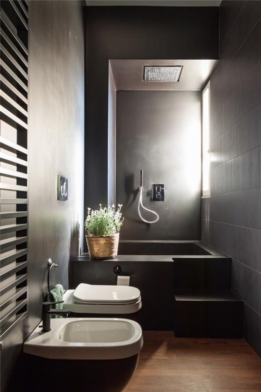 modernaus pramoninio stiliaus vonios kambario apdaila su betono efekto sienomis ir medinėmis grindimis, pilkos vonios pavyzdys