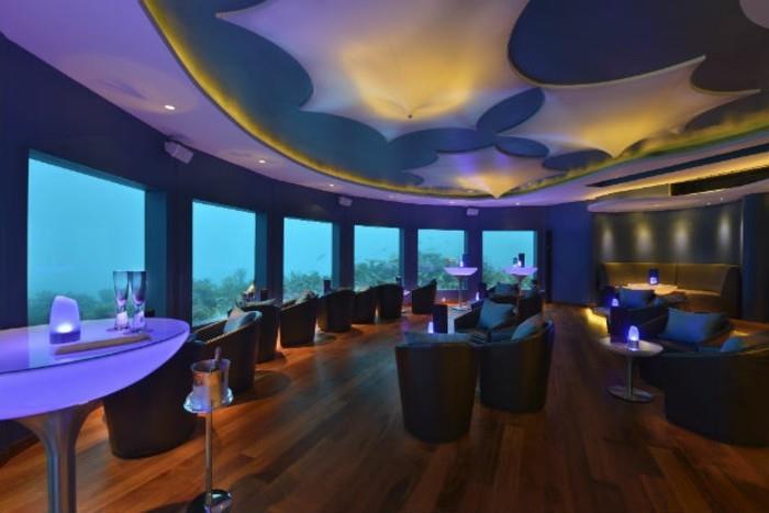 maldivi-ostane-a-svet-maldivi-luksuzni-hoteli-maldivi-notranjost-podmornica