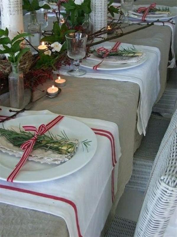 sofra takımı-zarif-bej-keten-masa örtüsü-çiçekler-noel-dekorasyon-yemek-masa