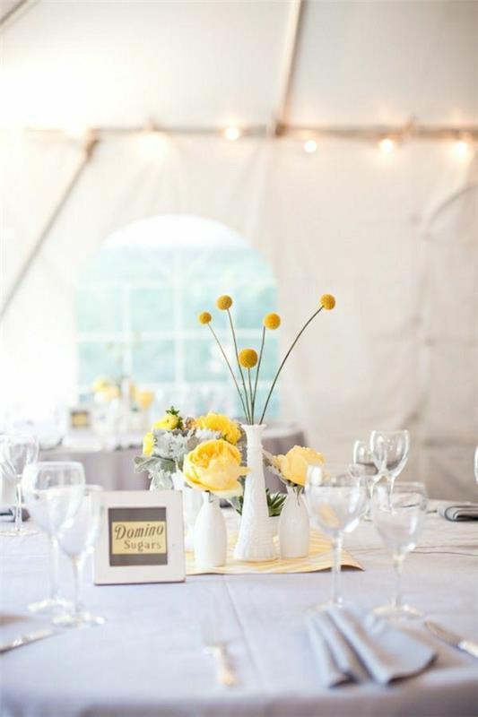 stalo komplektas-elegantiška-pilka-staltiesė-geltonos-gėlės-vyno-stiklo-pilka-stalo servetėlė