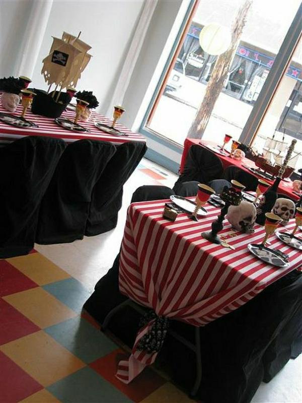 masa-set-zarif-fırsat-masa örtüsü-kırmızı-beyaz-çizgili-mum-masa örtüsü-siyah