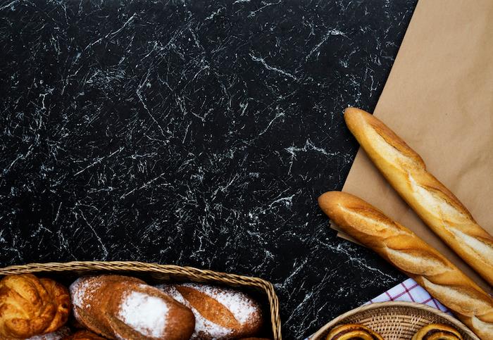 Foto di cibo, tavolo pencere paneli, bilgisayar başına fikir sfondo