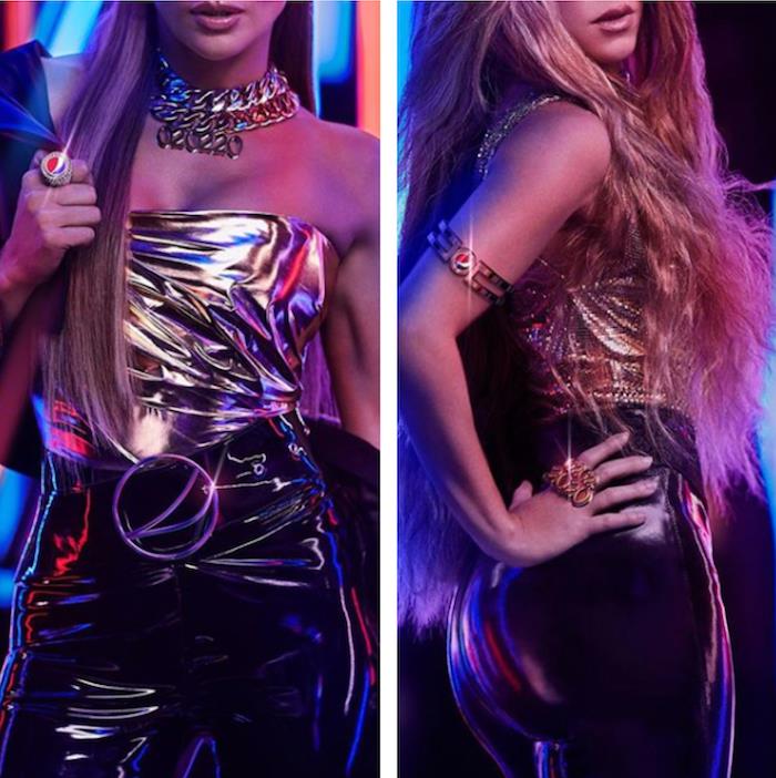 Jennifer Lopez & amp; Shakira Super Bowl'da 2 Şubat'ta Kolombiyalı yıldızın doğum günü olan Miami'de gerçekleşiyor.
