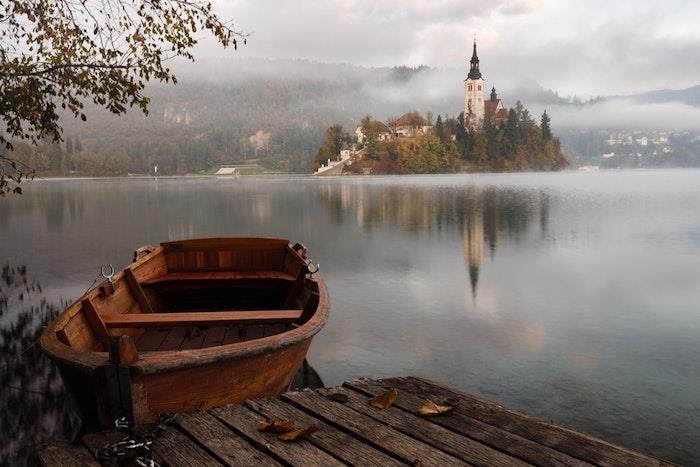 Bled sonbahar manzarası, bina ile Slovenya adası manzara fotoğrafı, şehir duvar kağıdı fikri