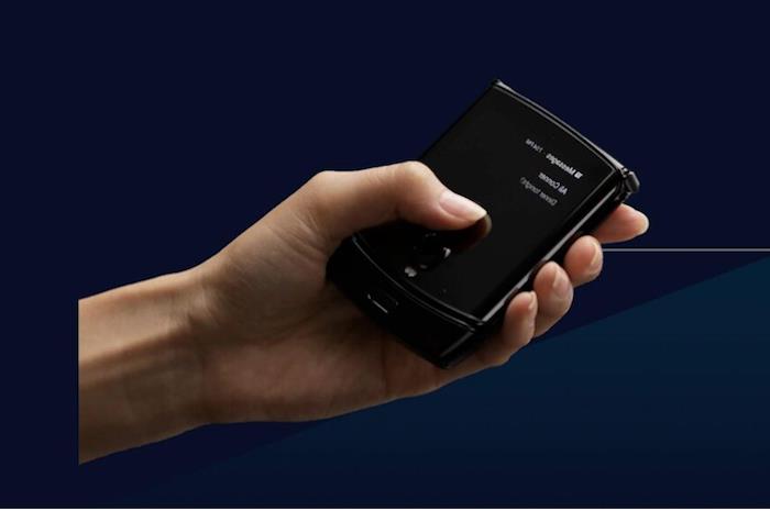 Motorola'nın merakla beklenen ilk katlanabilir akıllı telefonu 6 Şubat'ta bir ay geç gelecek