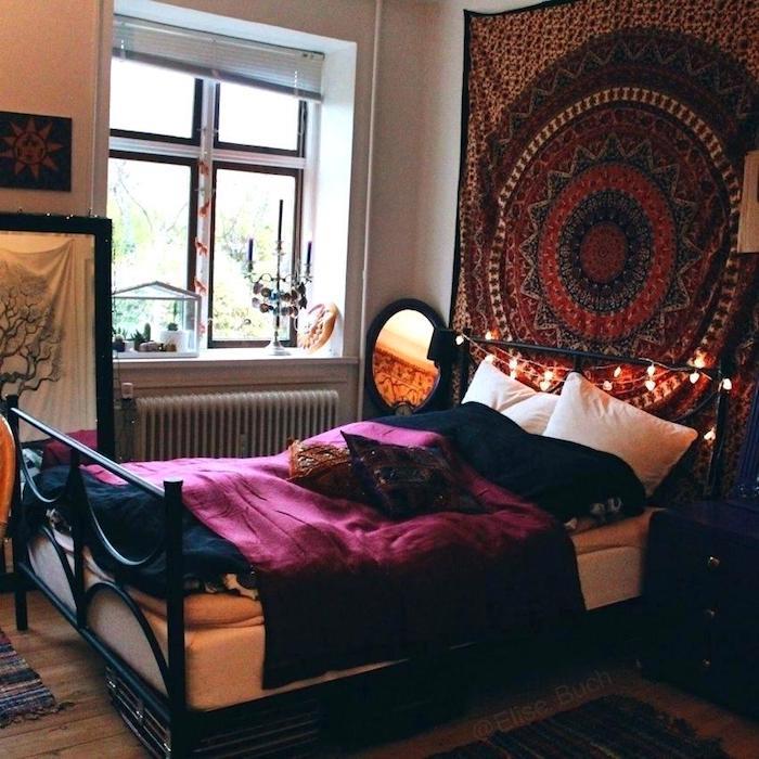 Originalna dekoracija spalnice, ki jo navdihuje tumblr, dekoracija spalnice za odrasle z zakonsko posteljo iz železa, okrasni šal na steni