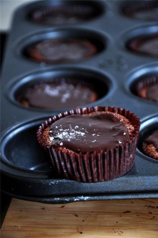 çikolatalı sufle-lezzetli-tatlılar-misafirlerinizi-vay