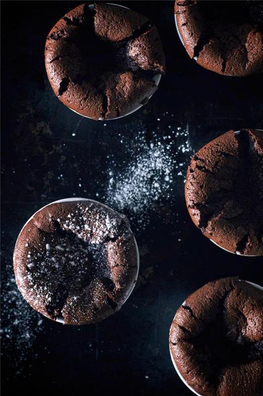 bitter-çikolatalı-sufle-lezzetli-küçük kekler