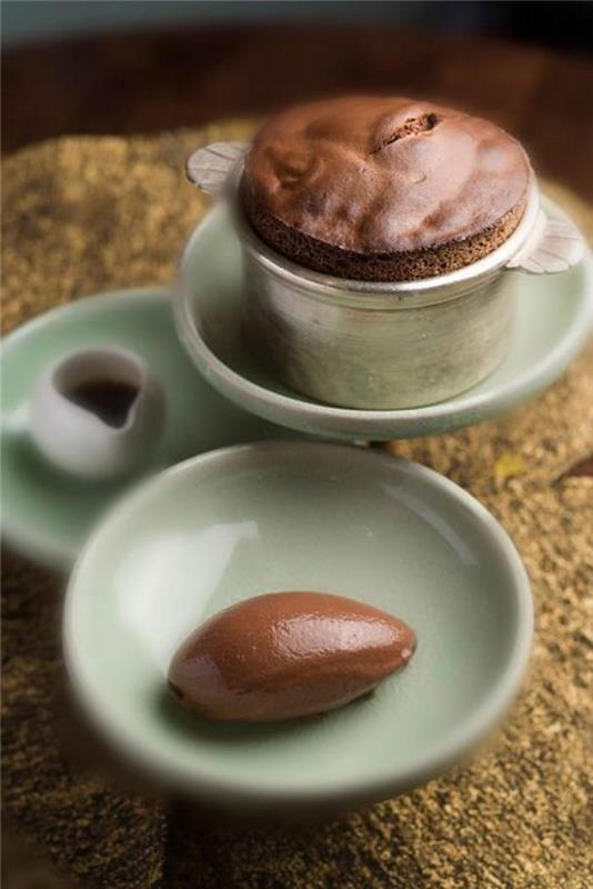 çikolatalı sufle-küçük tereyağı-ve-kakaolu-tart