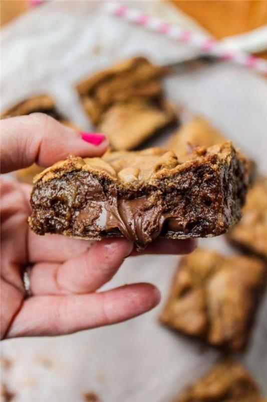 çikolatalı-sufle-küçük-tatlı-lezzetler